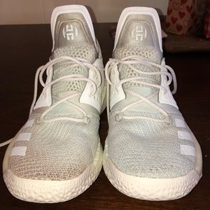 Men’s basketball shoe harden volume 2